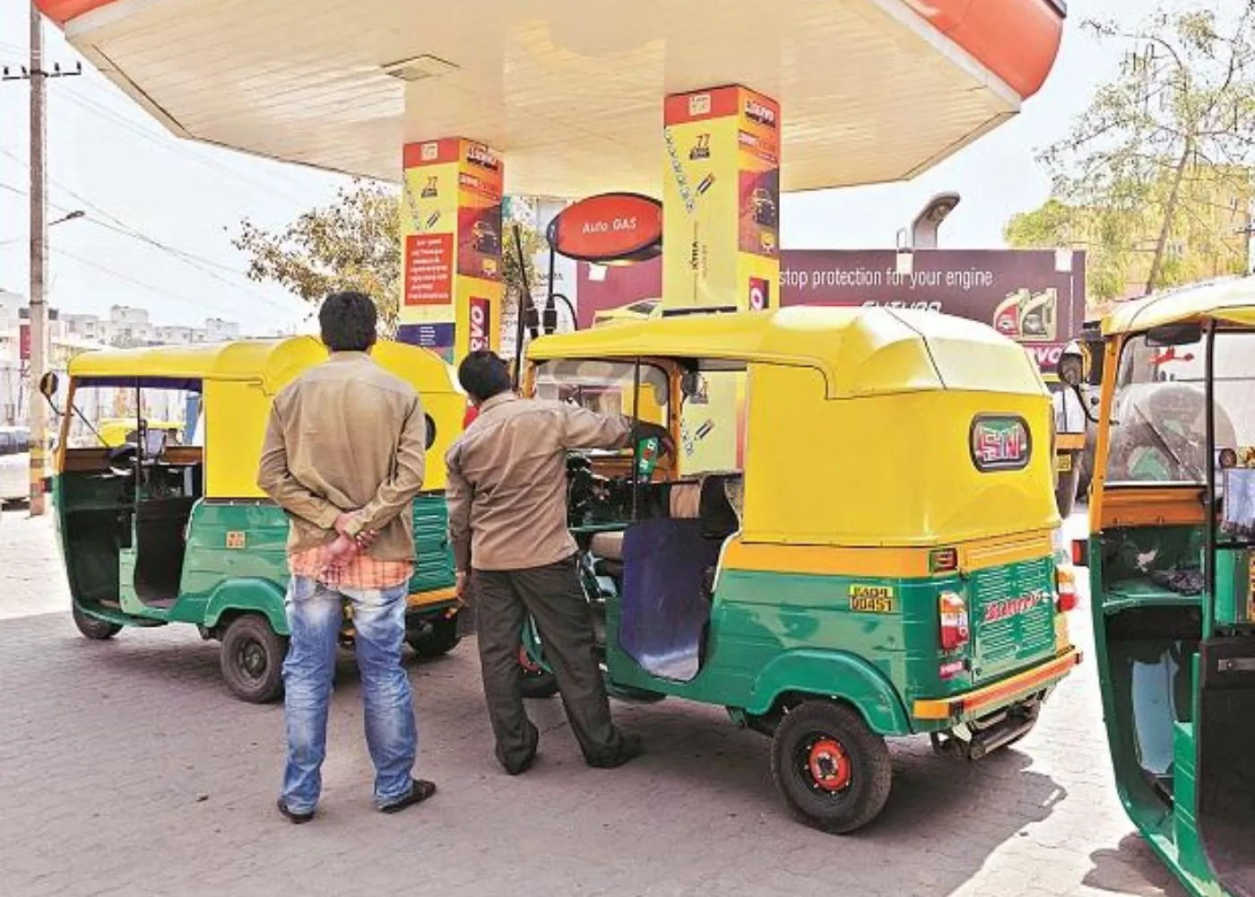 CNG Price Hike: As soon as the elections are over, the general public got the shock of inflation, CNG prices increased in these cities including Mumbai चुनाव खत्म होती ही आम जनता को लगा महंगाई का झटका, मुंबई समेत इन शहरों में बढ़ी सीएनजी की कीमतें