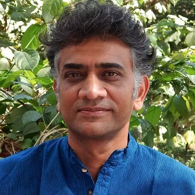 आकार पटेल