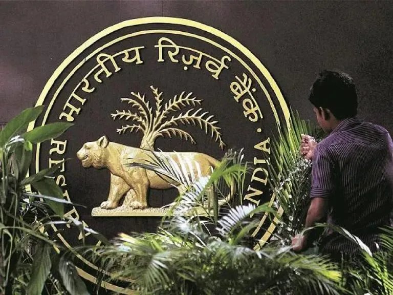 अर्थशास्त्रियों ने RBI को दिए सुझाव, दरों में 25 आधार अंकों की वृद्धि जरूरी