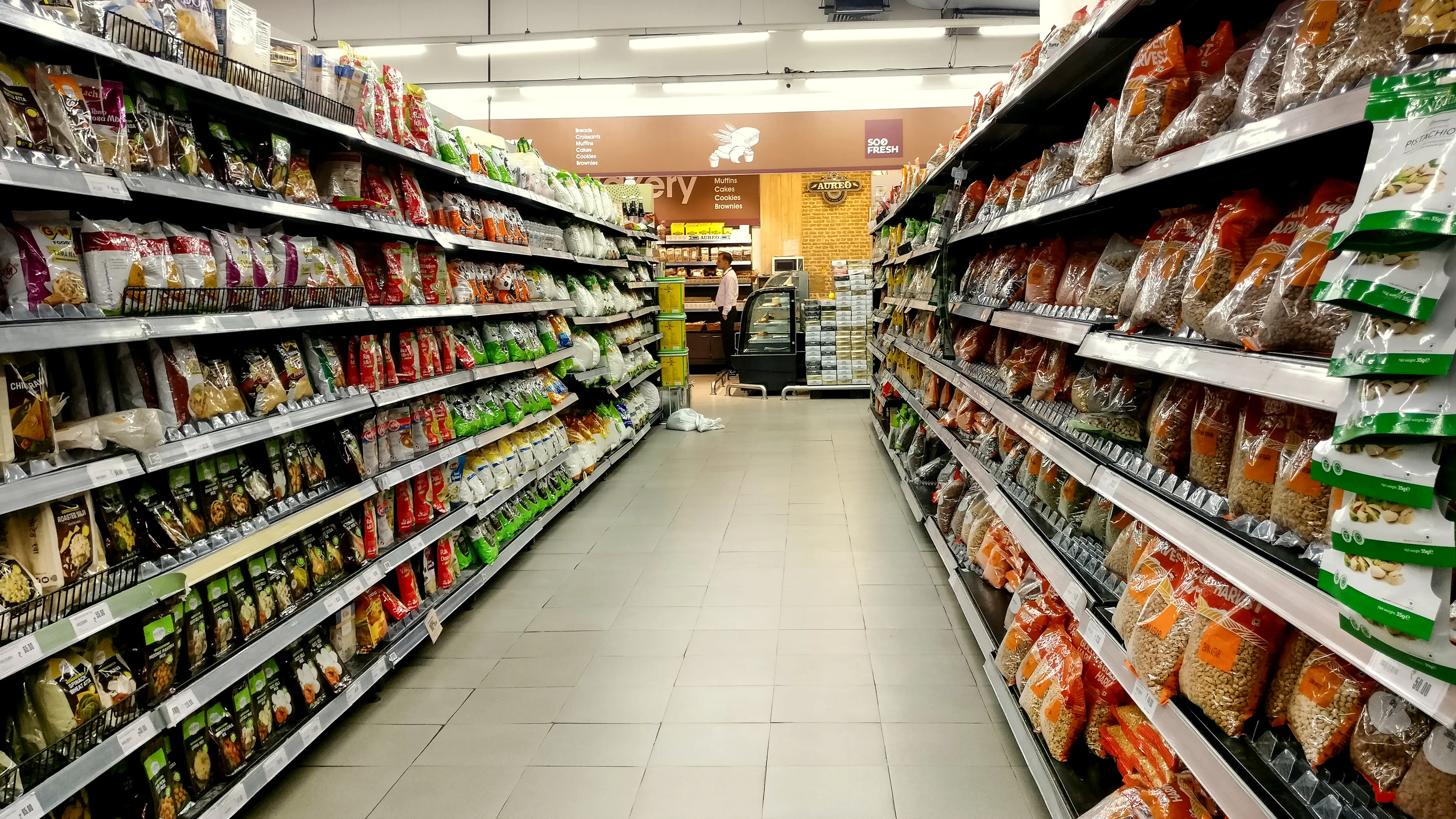 FMCG उद्योग की ग्रामीण खपत मार्च तिमाही में शहरी क्षेत्र से ज्यादा रही, FMCG industry sees 6.5% growth; rural demand surpasses urban: NielsenIQ
