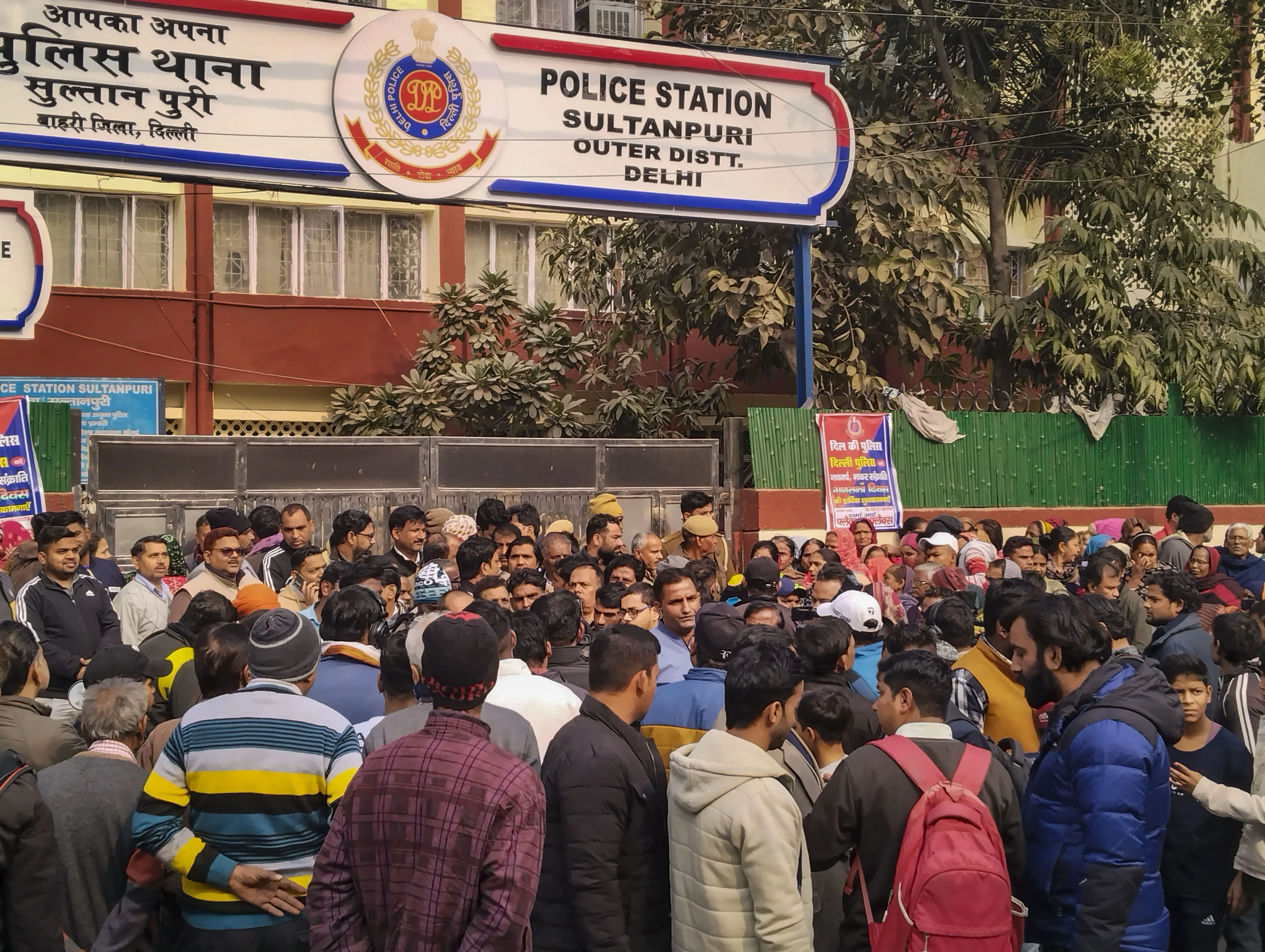 Kanjhawala Case: घटना में युवती को करीब 12 किलोमीटर तक कार से घसीटा गया- दिल्ली पुलिस Kanjhawala Case: In the incident, the girl was dragged in a car for about 12 kilometers - Delhi Police