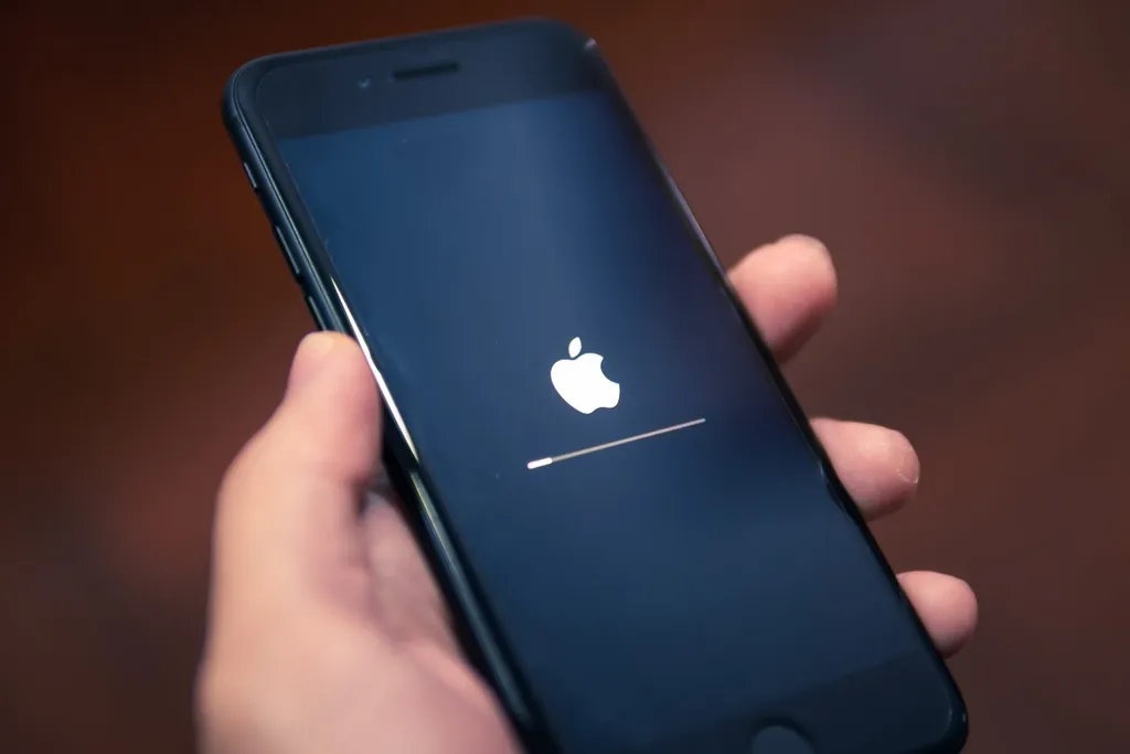Iphone Box Hack iPhone Hack: केंद्र सरकार ने Apple को भेजा नोटिस, CERT-In ने शुरू की ...