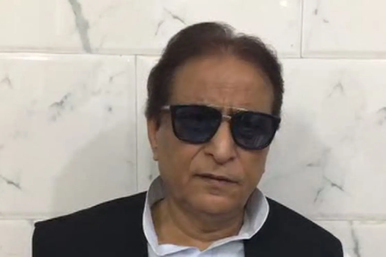 SC ने आज़म खान के खिलाफ आपराधिक मामलों को उप्र के बाहर ट्रांसफर करने से किया इनकार Azam Khan