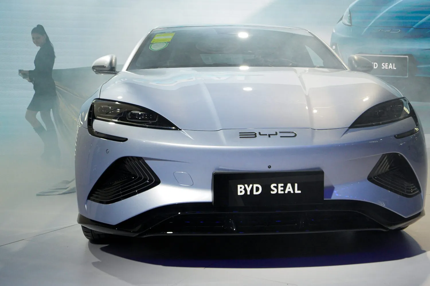 China's BYD to invest $1 billion to make EVs, batteries in India: Report