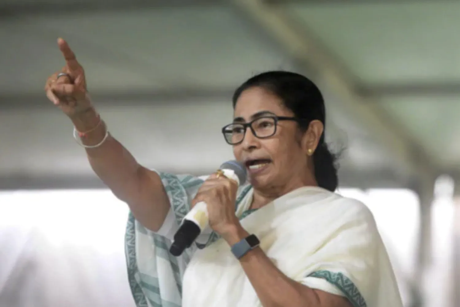 तृणमूल कांग्रेस का रुख बदला नहीं, पश्चिम बंगाल की सभी 42 सीट पर लड़ेगी चुनाव Mamata Banerjee- ममता बनर्जी