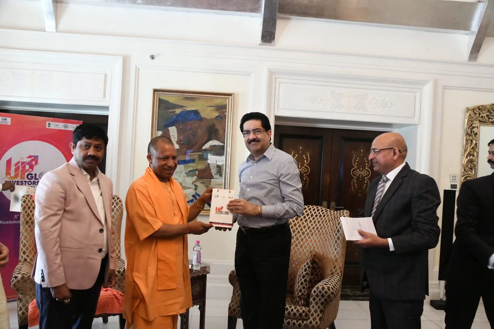 ‘Global Investors Summit’ : उत्तर प्रदेश सरकार मंडल मुख्यालयों पर रोड शो आयोजित करेगी UP CM in global-investors-summit