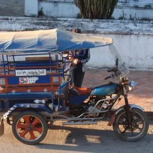 Delhi government will conduct a study on pollution caused by jugaad rickshaws