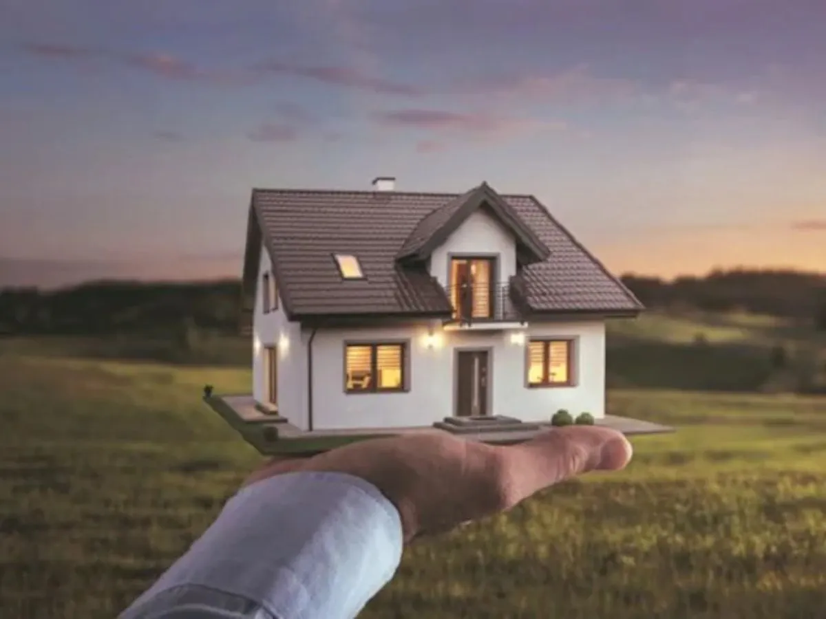 In five years, the number of vacant houses came down by 12 percent to 6.27 lakh units.