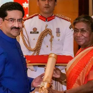 Karnataka ex-CM Krishna, industrialist Birla, singer Suman Kalyanpur get Padma awards