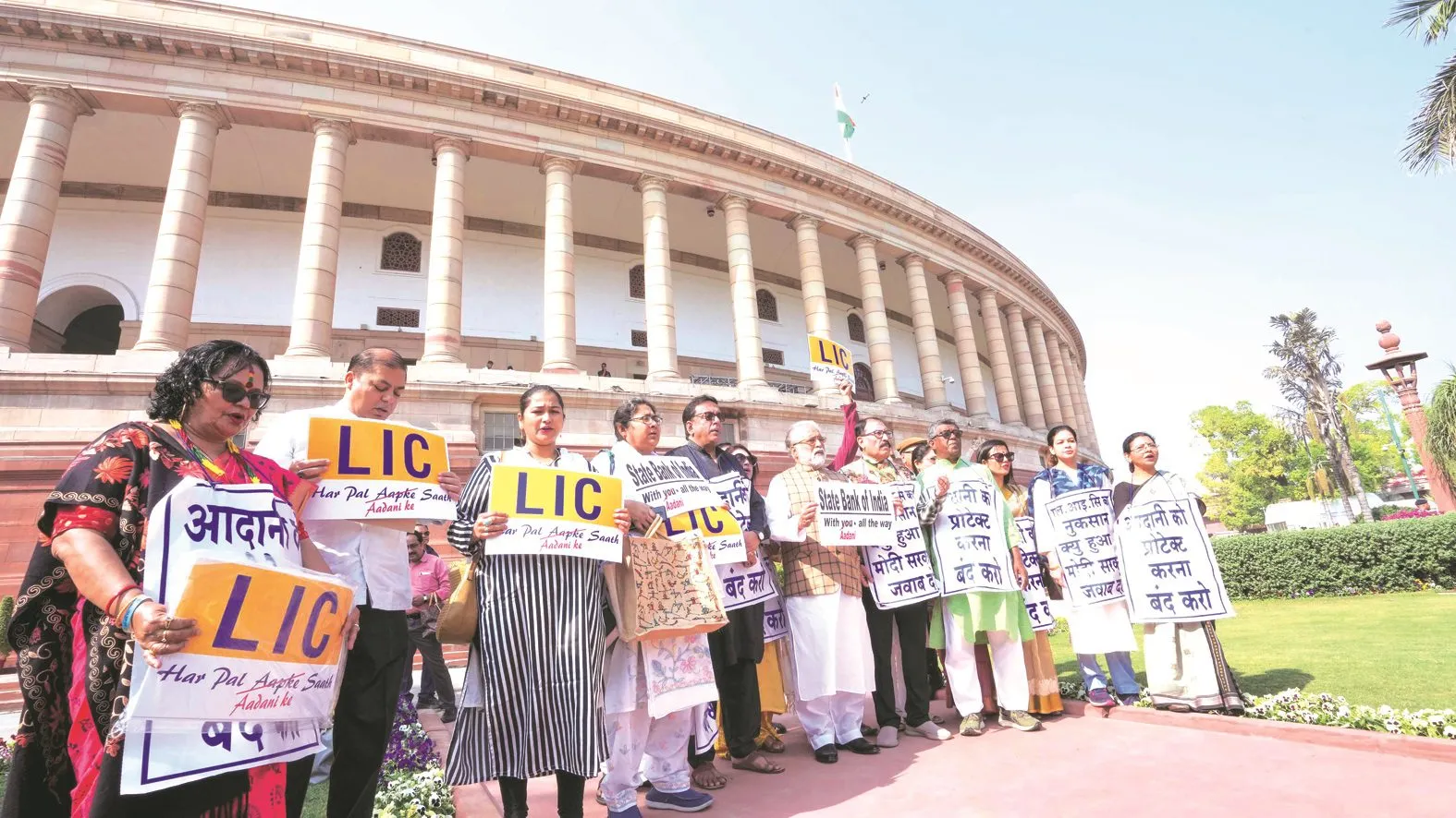 Uproar in Parliament over Rahul Gandhi's statement,