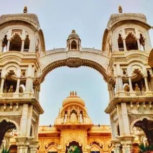 after AAP, BJP has als started free tour programme for Delhi's old people