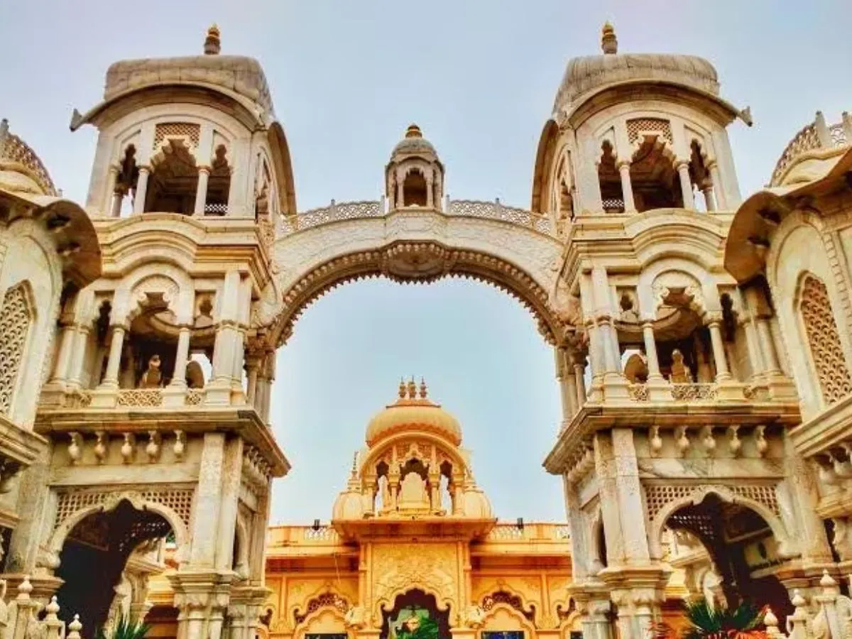 after AAP, BJP has als started free tour programme for Delhi's old people