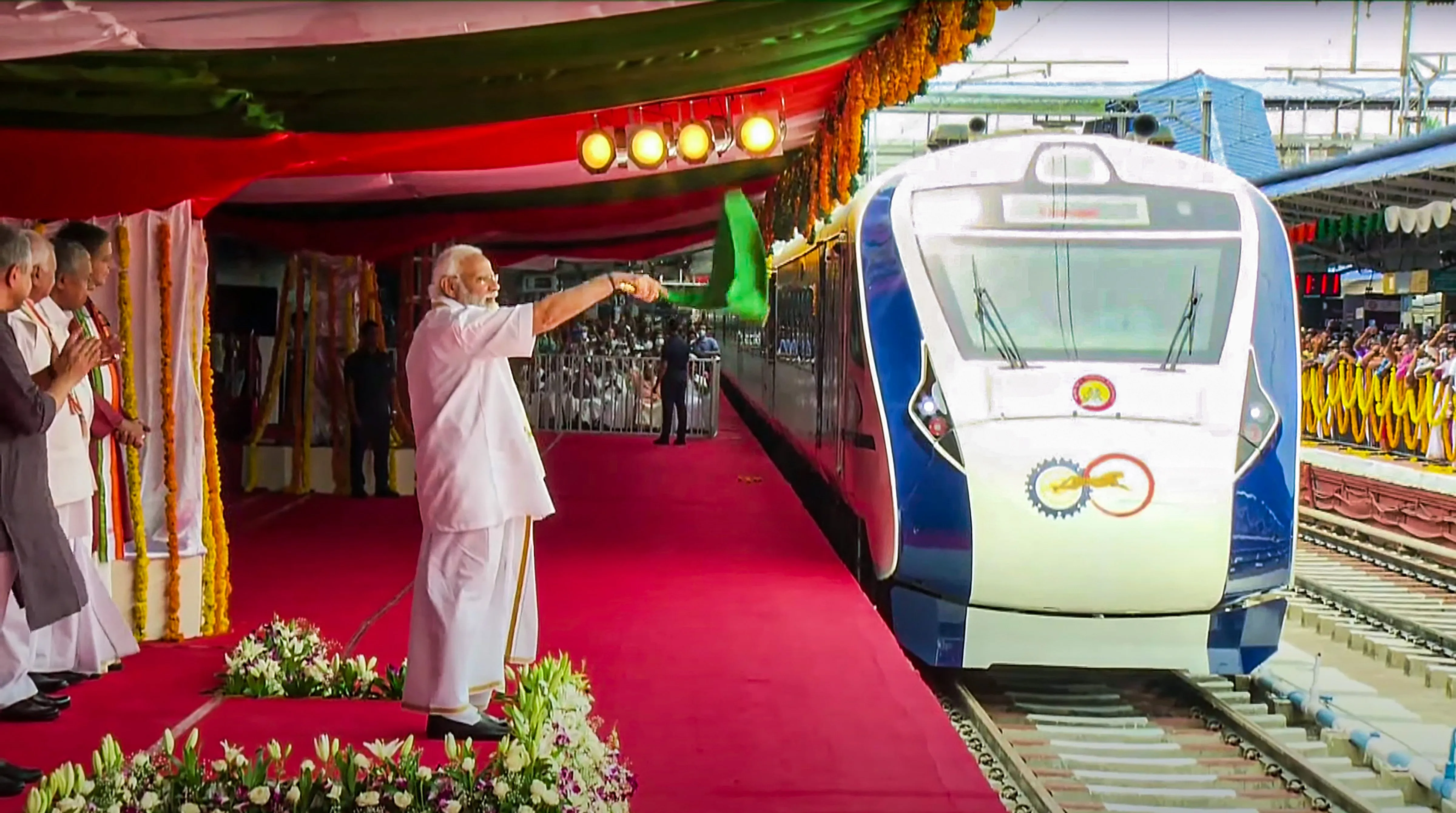 PM flags off Vande Bharat train in Thiruvananthapuram