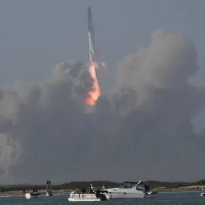 SpaceX Starship rocket launch