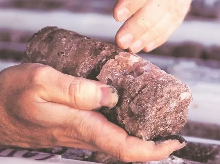 लिथियम भंडार की नीलामी के लिए तैयार जम्मू-कश्मीर, ऊर्जा क्षेत्र में दबदबे को तैयार भारत
