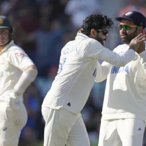 Australia towards big lead, India hopes for charisma to win