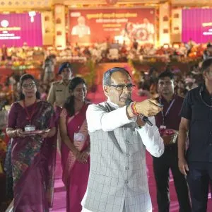 'Laadli Bahna' scheme started in MP, experts raised questions