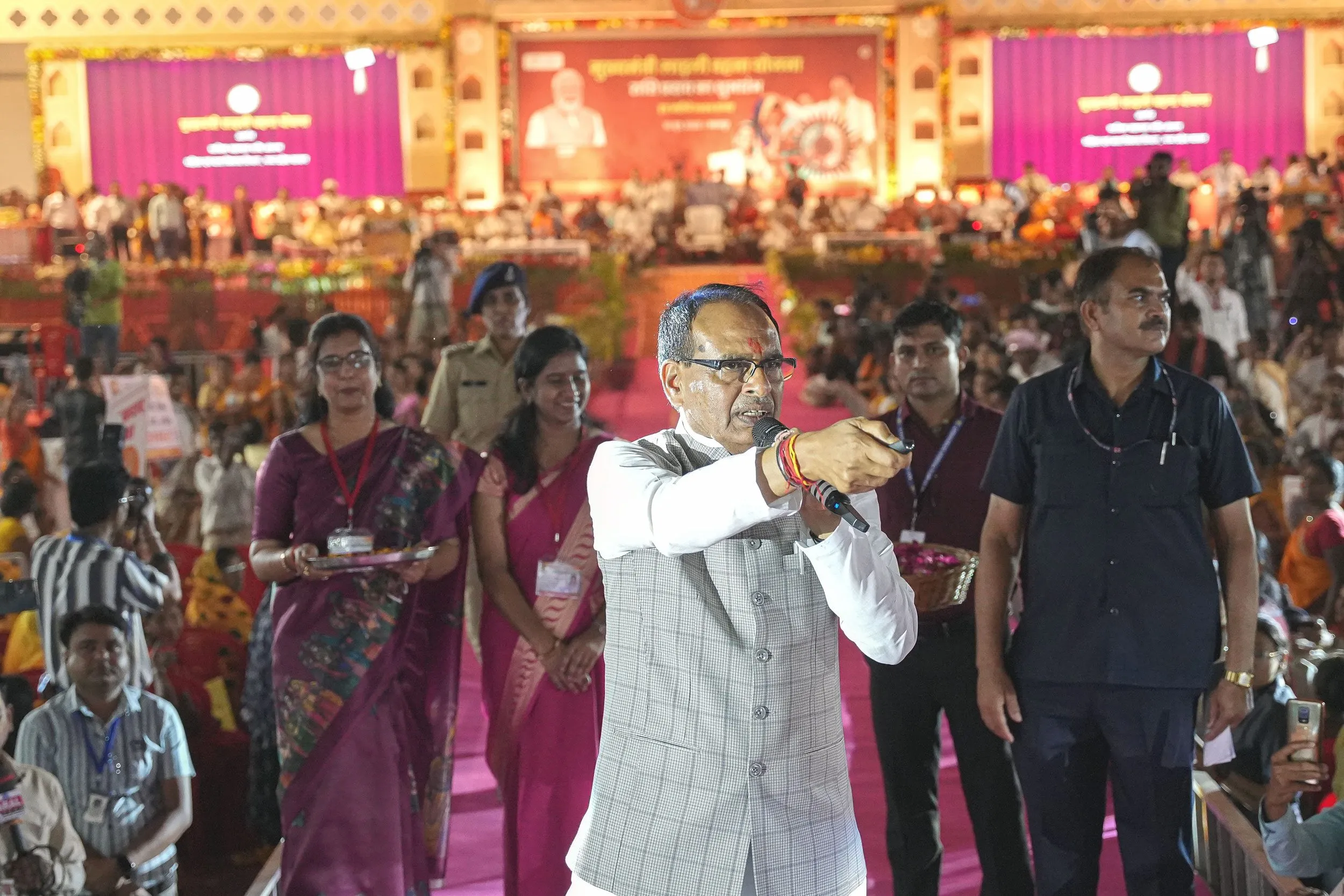 'Laadli Bahna' scheme started in MP, experts raised questions