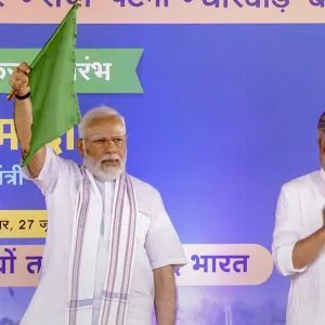 PM Modi Flags off Vande Bharat Express