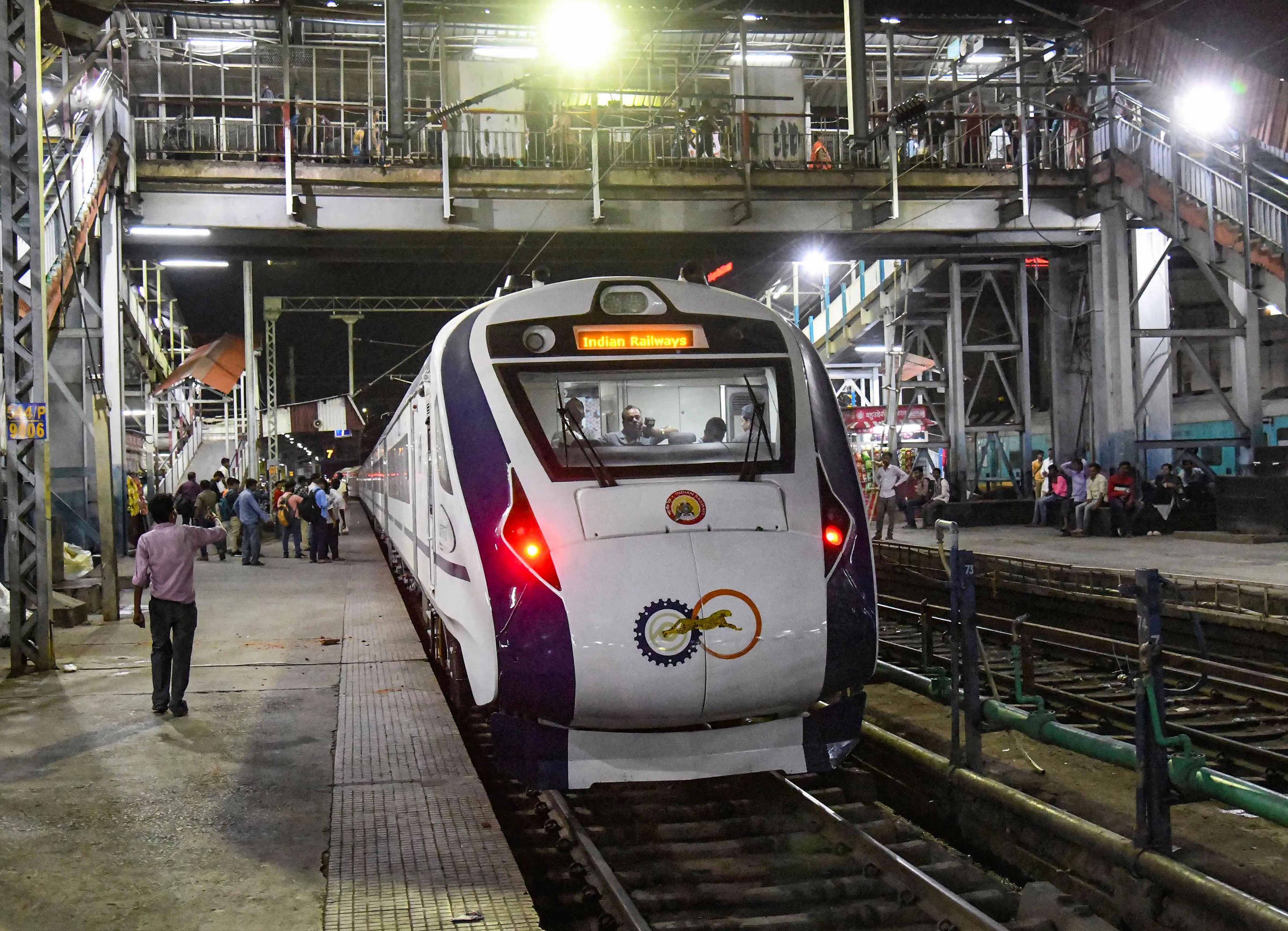 IRFC Q1 Results: Net profit of railway company increased by 1.64 percent, multibagger stock has given 290% returns in one year IRFC Q1 Results: रेल कंपनी का 1.64 फीसदी बढ़ा नेट मुनाफा, मल्टीबैगर स्टॉक ने एक साल में दिए हैं 290% रिटर्न
