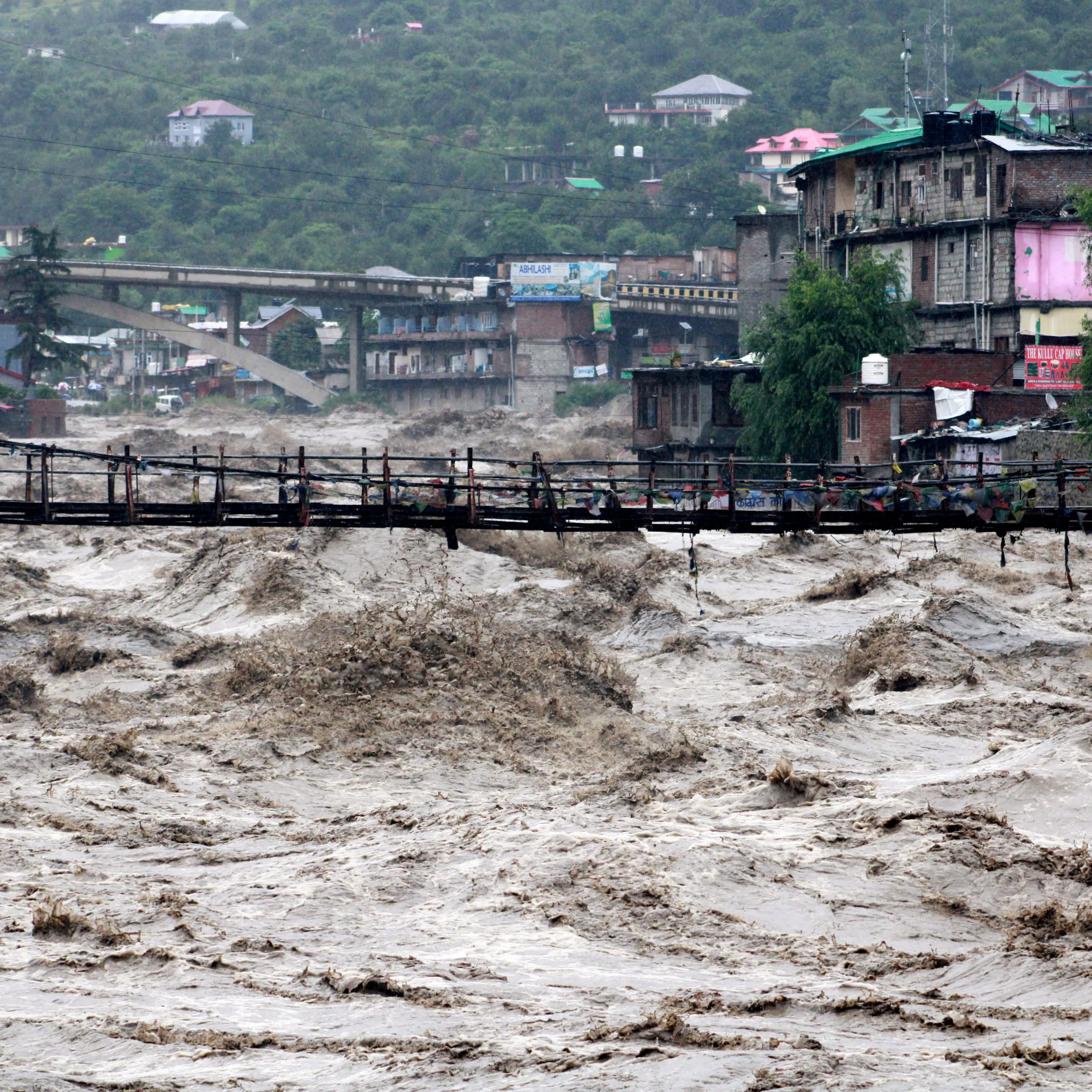 हिमाचल का मुख्यमंत्री बनने के 6 माह बाद ही प्राकृतिक आपदा आई