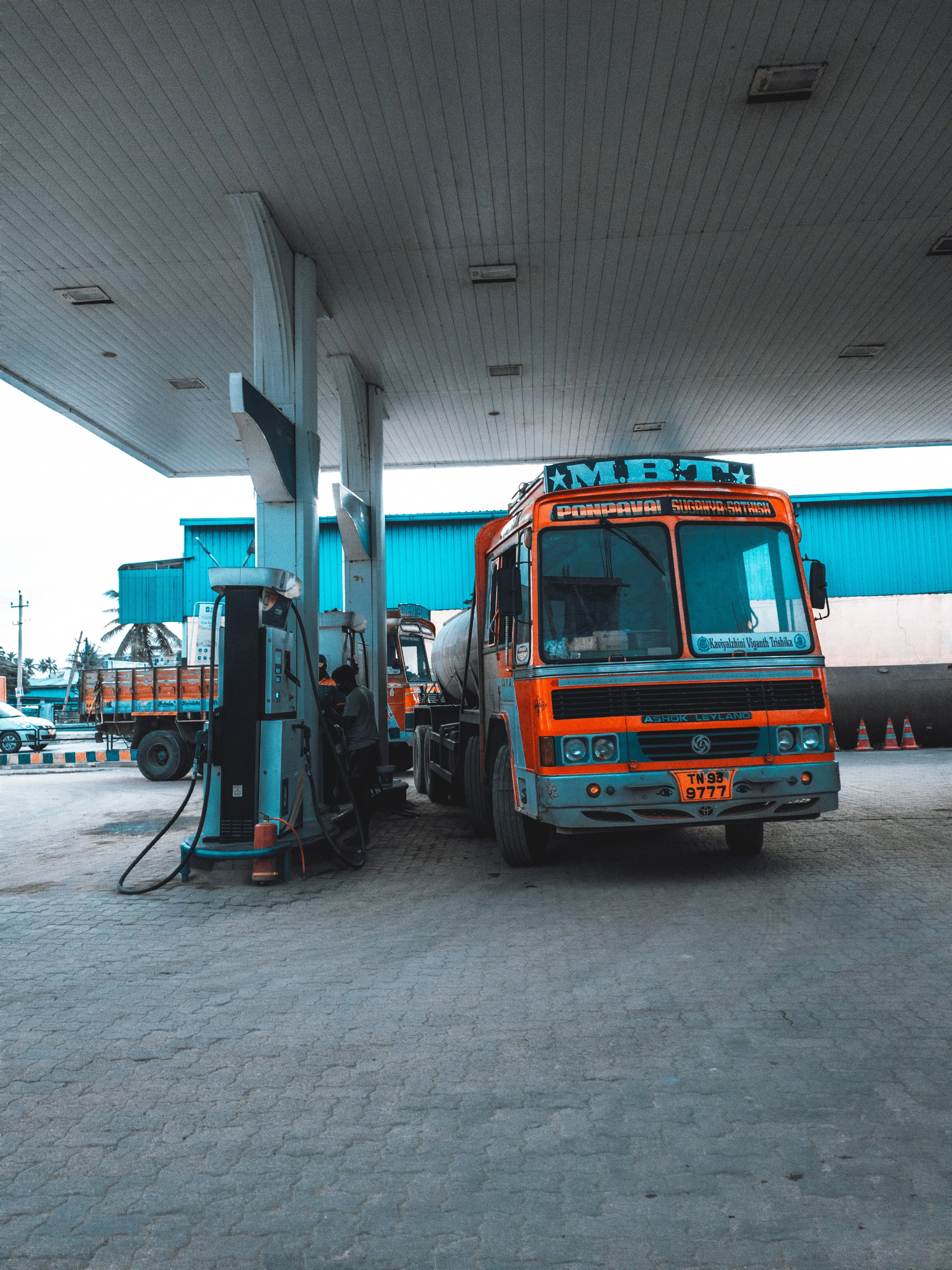 Oil companies pre-tax profit seen jumping three times to Rs 1 lakh cr this fiscal: Report