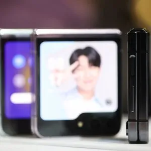 Foldable phones