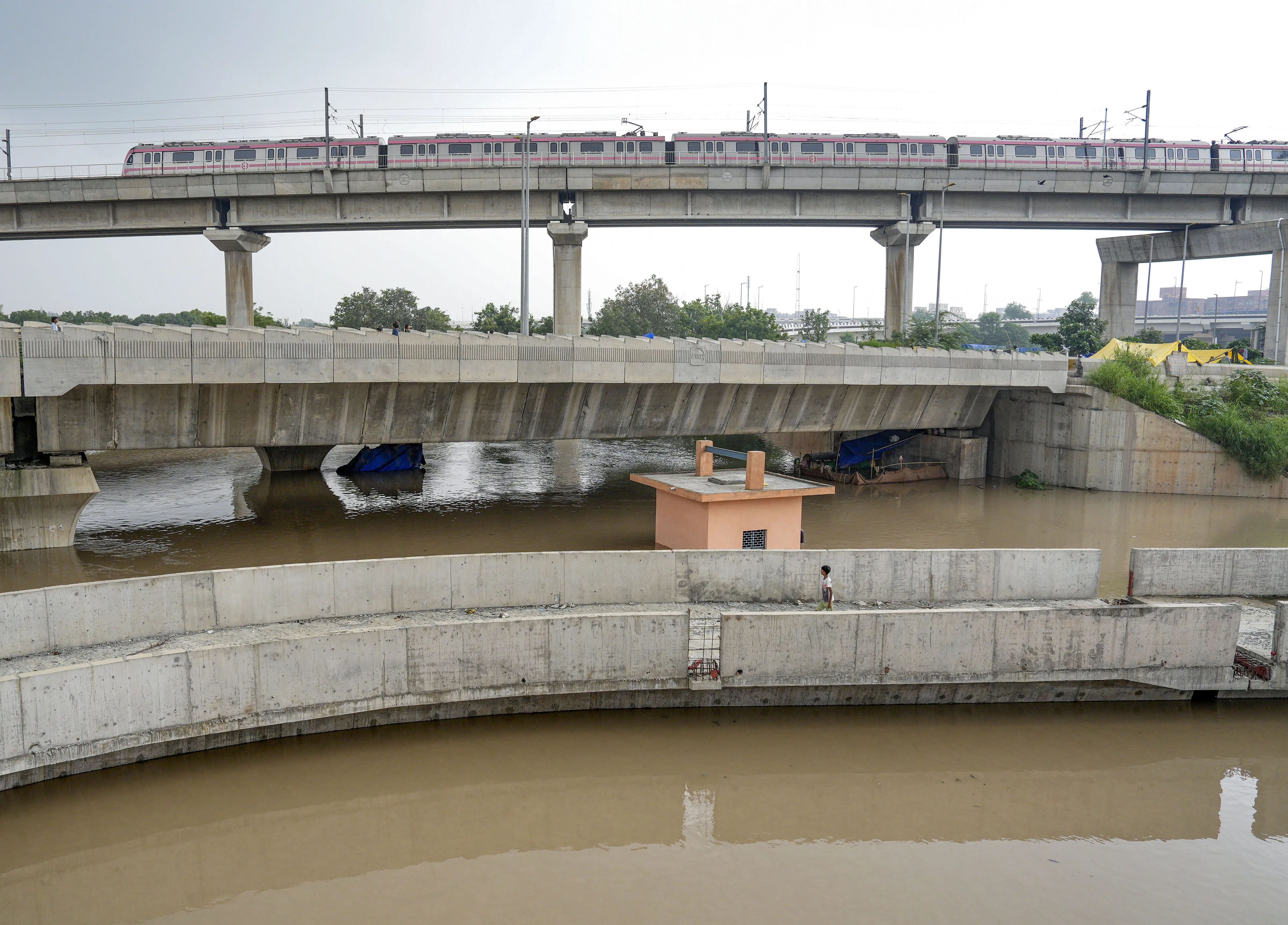 Water level rises in Delhi after monsoon rainfall