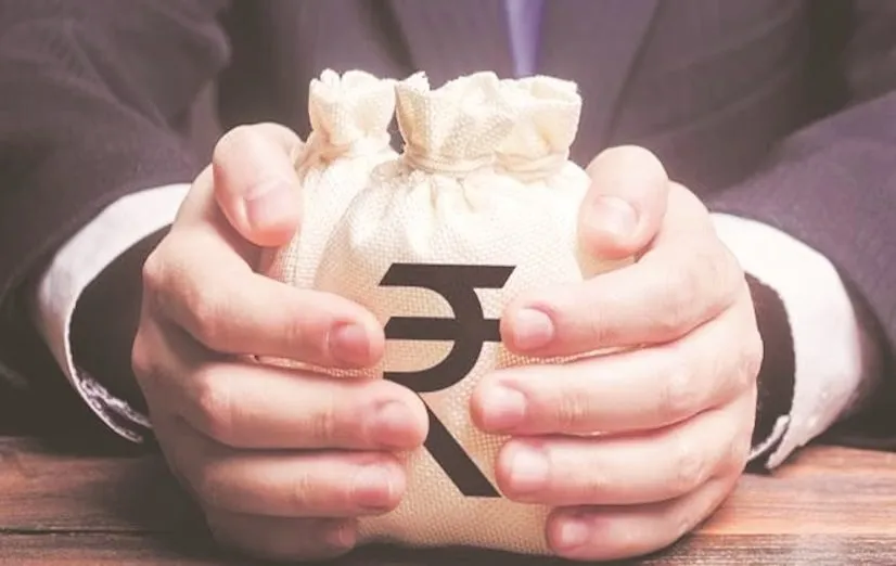 Move towards corporate bond funds