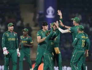 Rampant South Africa crush Sri Lanka by 102 runs to make emphatic start in World Cup