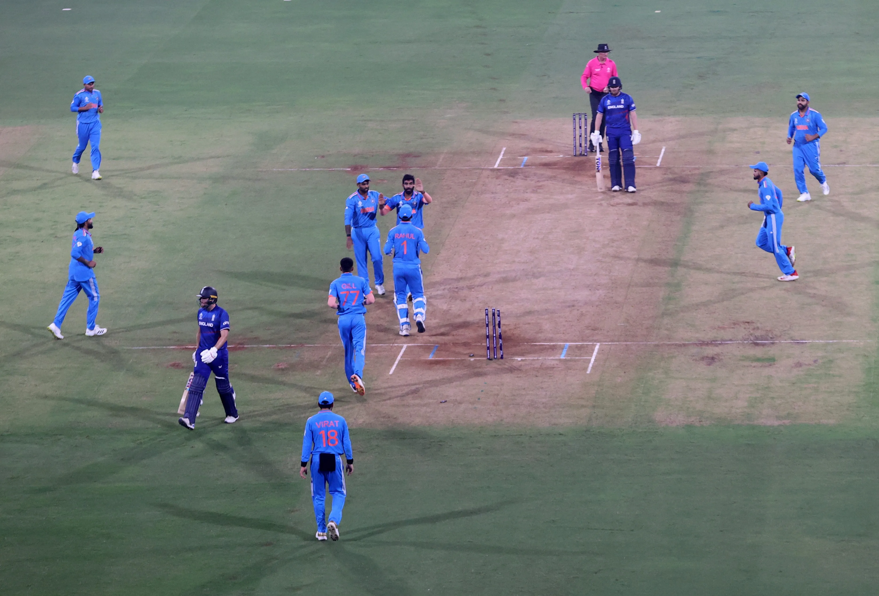 IND vs ENG, World Cup: शमी के 4 विकेट, इंग्लैंड को 100 रन से हरा भारत की सेमीफाइनल में जगह लगभग पक्की