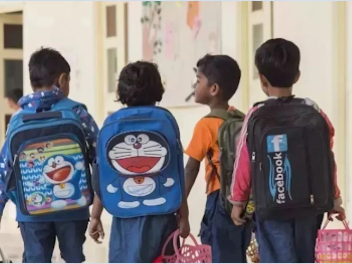 14-18 साल के 25 फीसदी बच्चे दूसरी कक्षा की किताब नहीं पढ़ पाते: ASER सर्वे Delhi Schools Closed: In view of increasing pollution, Delhi government announced winter vacation, all schools closed till 18th November