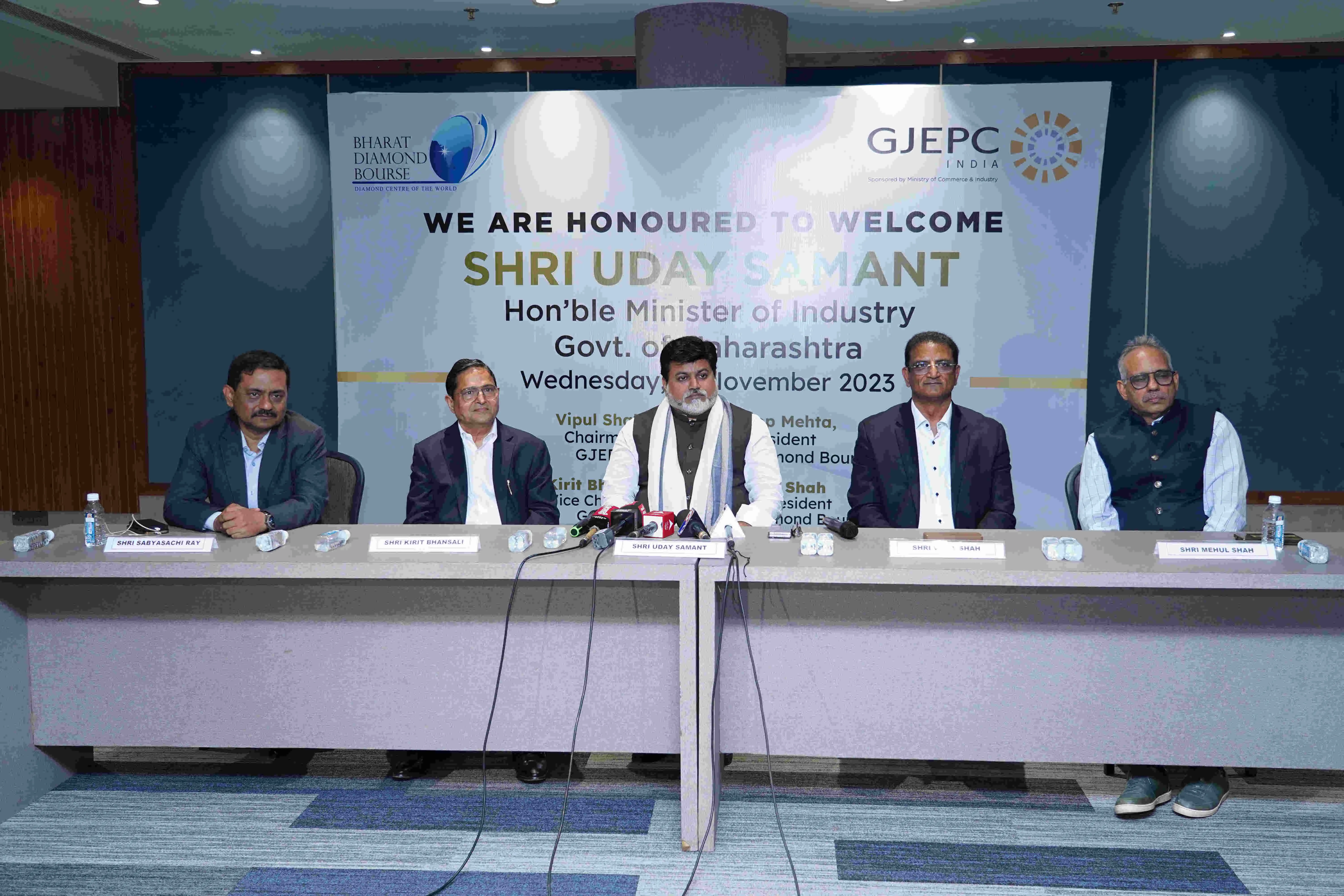 नई नीति के सहारे महाराष्ट्र सरकार रोकेगी हीरा उद्योग का पलायन Minister Samant in BDB