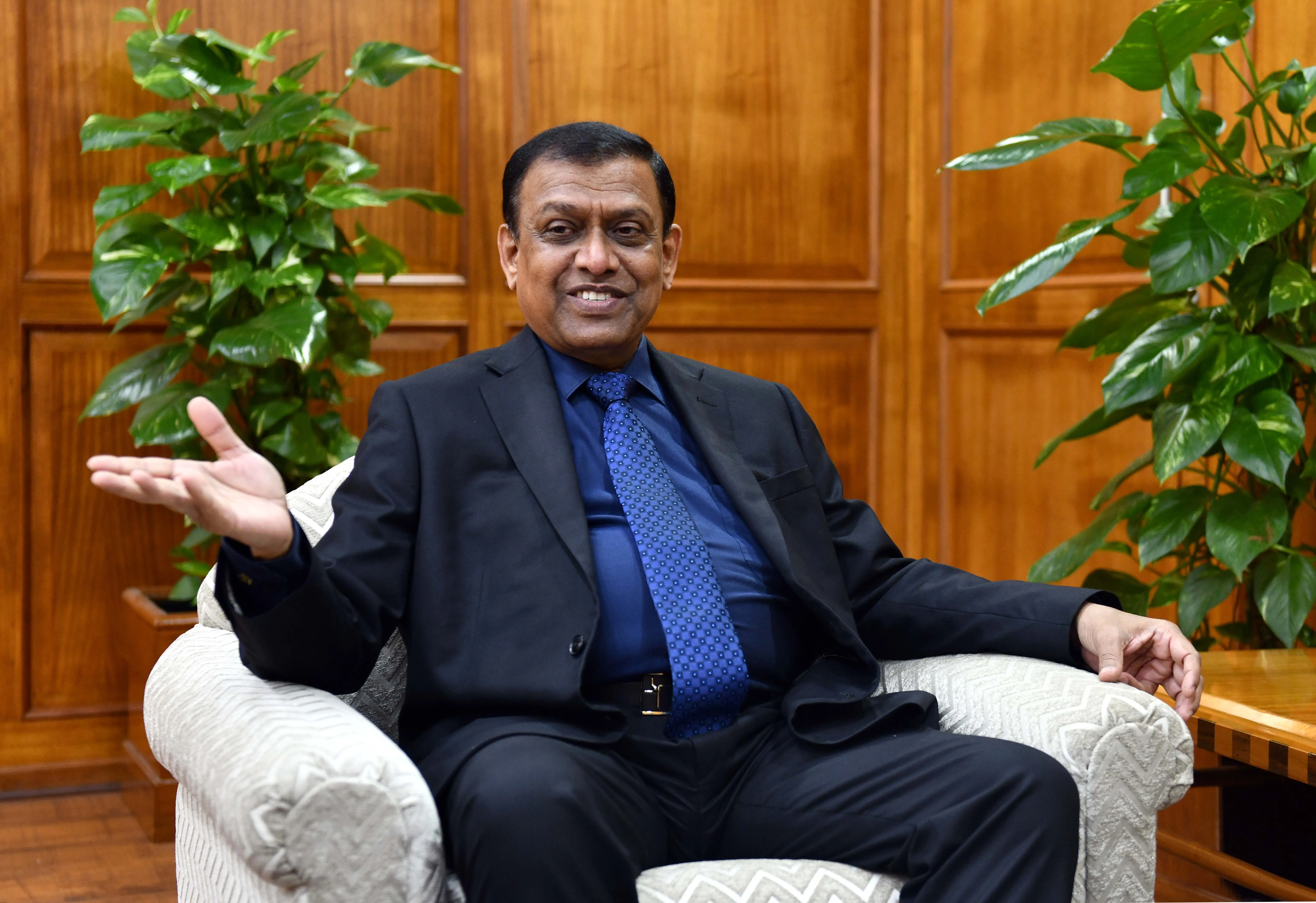 LIC wants to retain some of its stake in IDBI Bank: Chairman