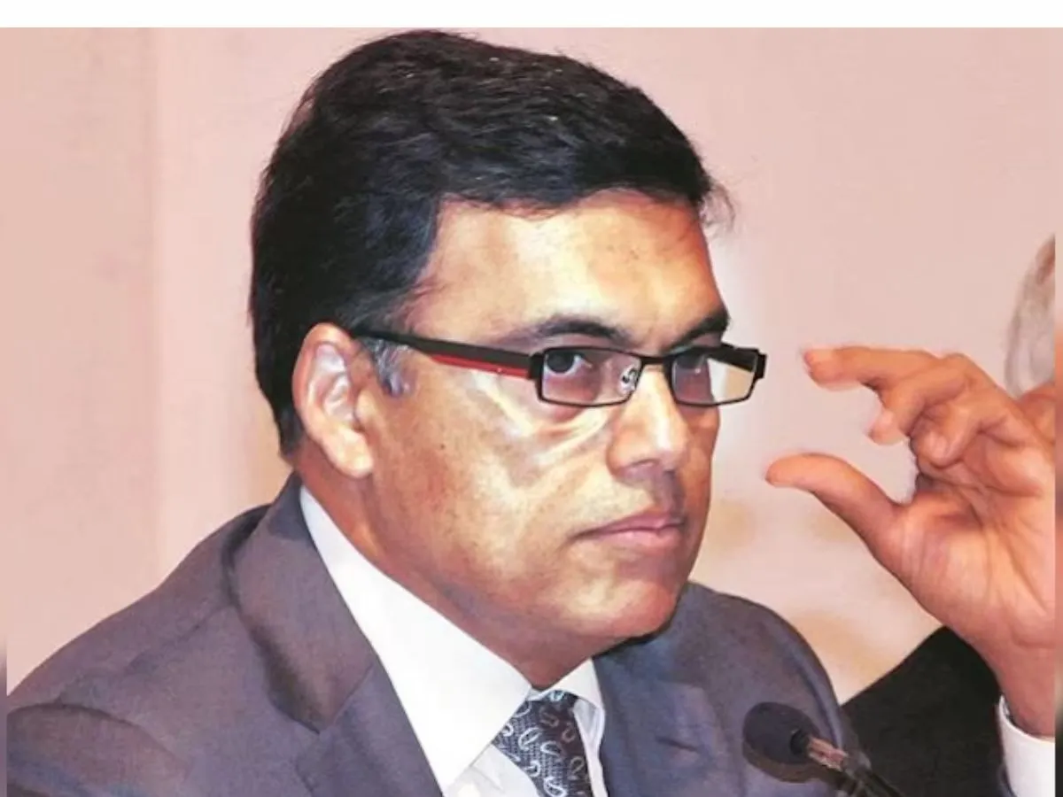 सज्जन जिंदल ने बलात्कार के आरोपों से इनकार किया, बताया ‘निराधार’; 3% तक लुढ़के JSW ग्रुप के शेयर Sajjan Jindal denies rape allegations, calls them 'baseless'; JSW Group shares fell by 3%