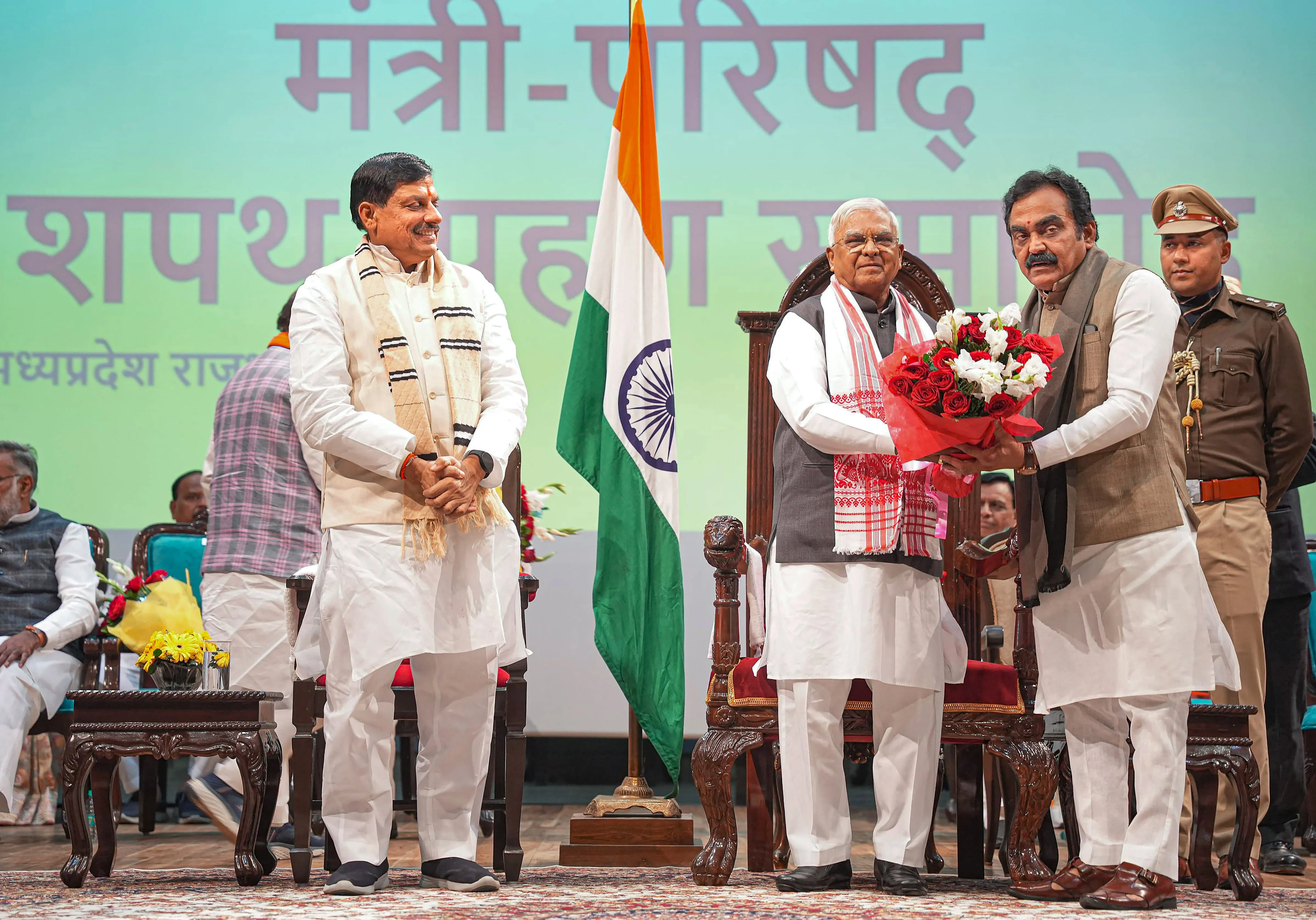 MP Cabinet Expansion: मप्र में राज्यपाल ने 28 मंत्रियों को दिलाई शपथ MP cabinet ministers swearing-in ceremony