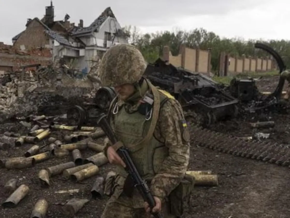 रूस ने यूक्रेन के ऊर्जा बुनियादी ढांचे पर 99 ड्रोन और मिसाइल से हमले किए- अधिकारी, Russia-Ukraine war: Russia attacks Ukraine's energy infrastructure with 99 drones and missiles - officials