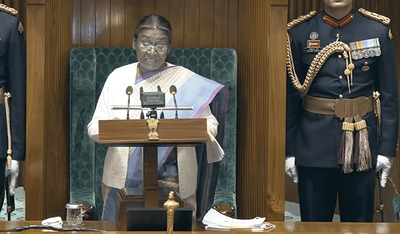 राष्ट्रपति द्रौपदी मुर्मू का अभिभाषण शुरू
