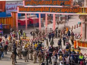 Flowers offered in Ayodhya to be recycled in a big way to produce Dhoop sticks Ram Mandir Pran Pratishtha: अयोध्या में चढ़ाए गए फूलों को रीसाइकल कर बनाई जाएगी धूपबत्ती