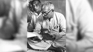 Bihar: Youth thanks Center for giving 'Bharat Ratna' to Karpoori Thakur