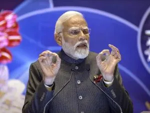 Rest houses will be built for truck-taxi drivers along the highways, PM Modi announced राजमार्गों के किनारे ट्रक-टैक्सी चालकों के लिए बनेगा विश्राम गृह, PM मोदी ने किया ऐलान