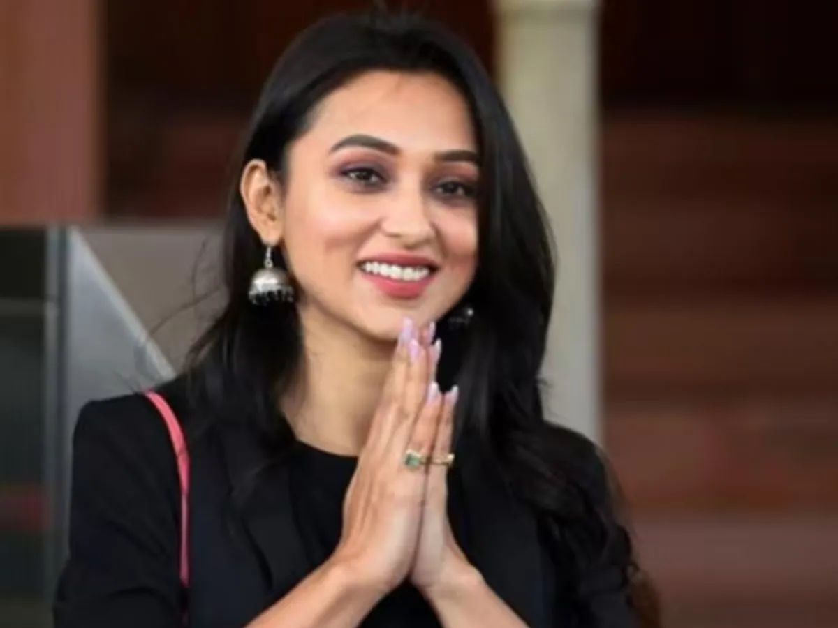 TMC's Mimi Chakraborty leaves Parliament membership before Lok Sabha elections लोकसभा चुनाव से पहले TMC की मिमी चक्रवर्ती ने छोड़ी संसद की सदस्यता