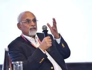 कारोबारी दबाव के दौर में बिज़नेस स्टैंडर्ड ने बचाई संपादकीय साखः टीएन नाइनन, Maintaining credibility vital to brand equity: TN Ninan