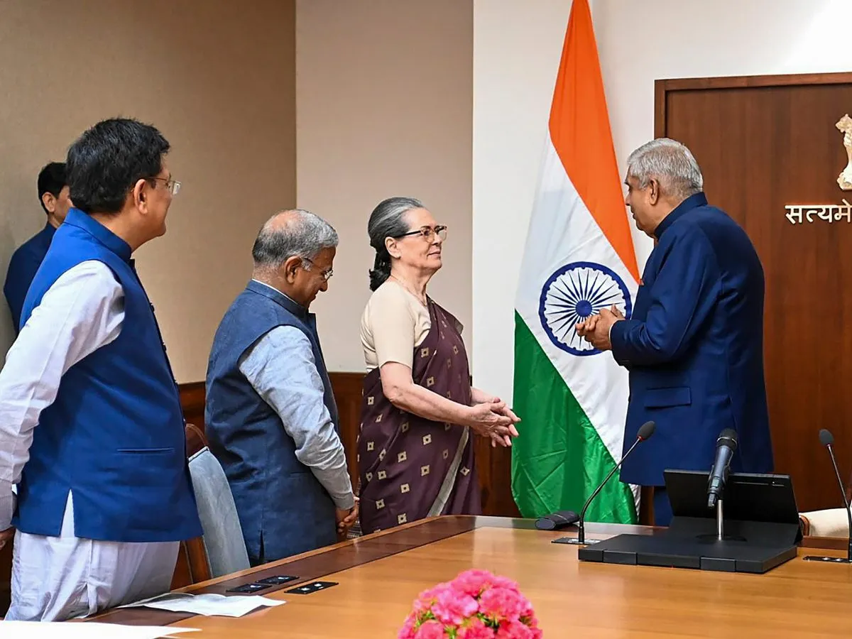 Sonia Gandhi, Railway Minister Ashwini Vaishnav took oath as Rajya Sabha member सोनिया गांधी, रेल मंत्री अश्विनी वैष्णव ने ली राज्य सभा सदस्य की शपथ