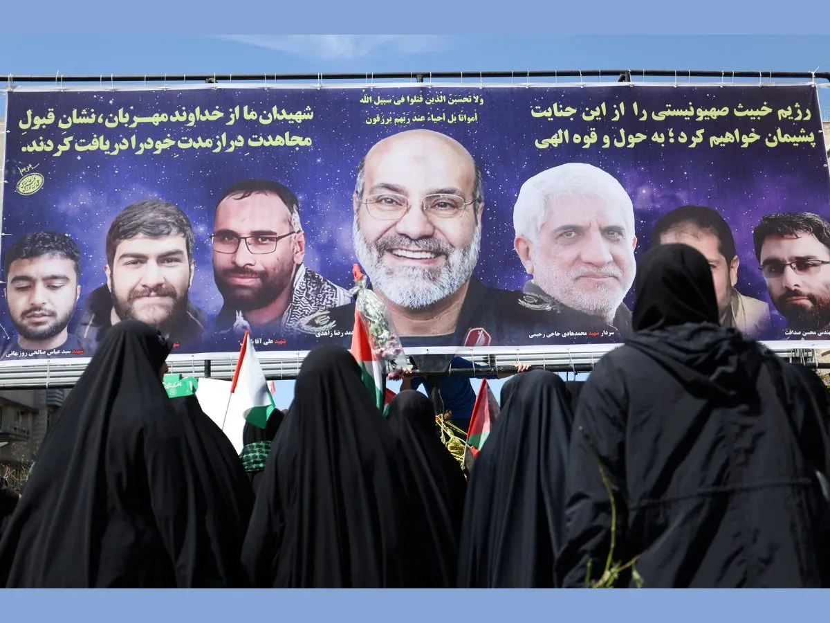 Iran strict on the death of 7 military officers, warned of action against air attack on the consulate 7 सैन्य अधिकारियों की मौत पर ईरान सख्त, वाणिज्य दूतावास पर हवाई हमले के खिलाफ कार्रवाई की दी चेतावनी