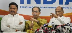 Aghadi leaders lashed out at Modi's apology, Uddhav Thackeray called the demolition of the statue an unforgivable crime, Sharad Pawar termed it corruption मोदी की माफी पर बरसे आघाडी नेता, उद्धव ठाकरे ने प्रतिमा ढहने को बताया अक्षम्य अपराध, शरद पवार ने करार दिया भ्रष्टाचार
