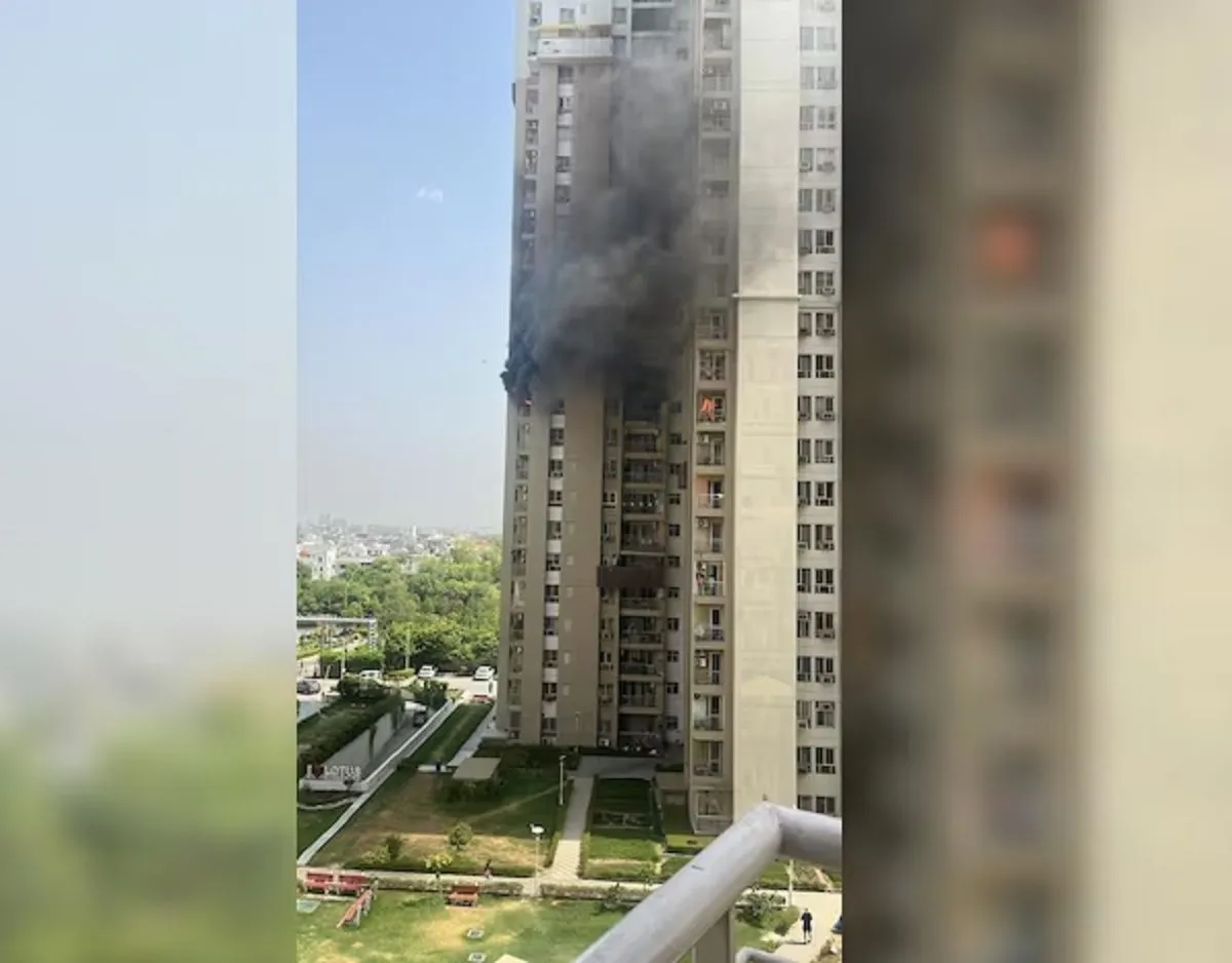 Lotus Boulevard Society In Noida