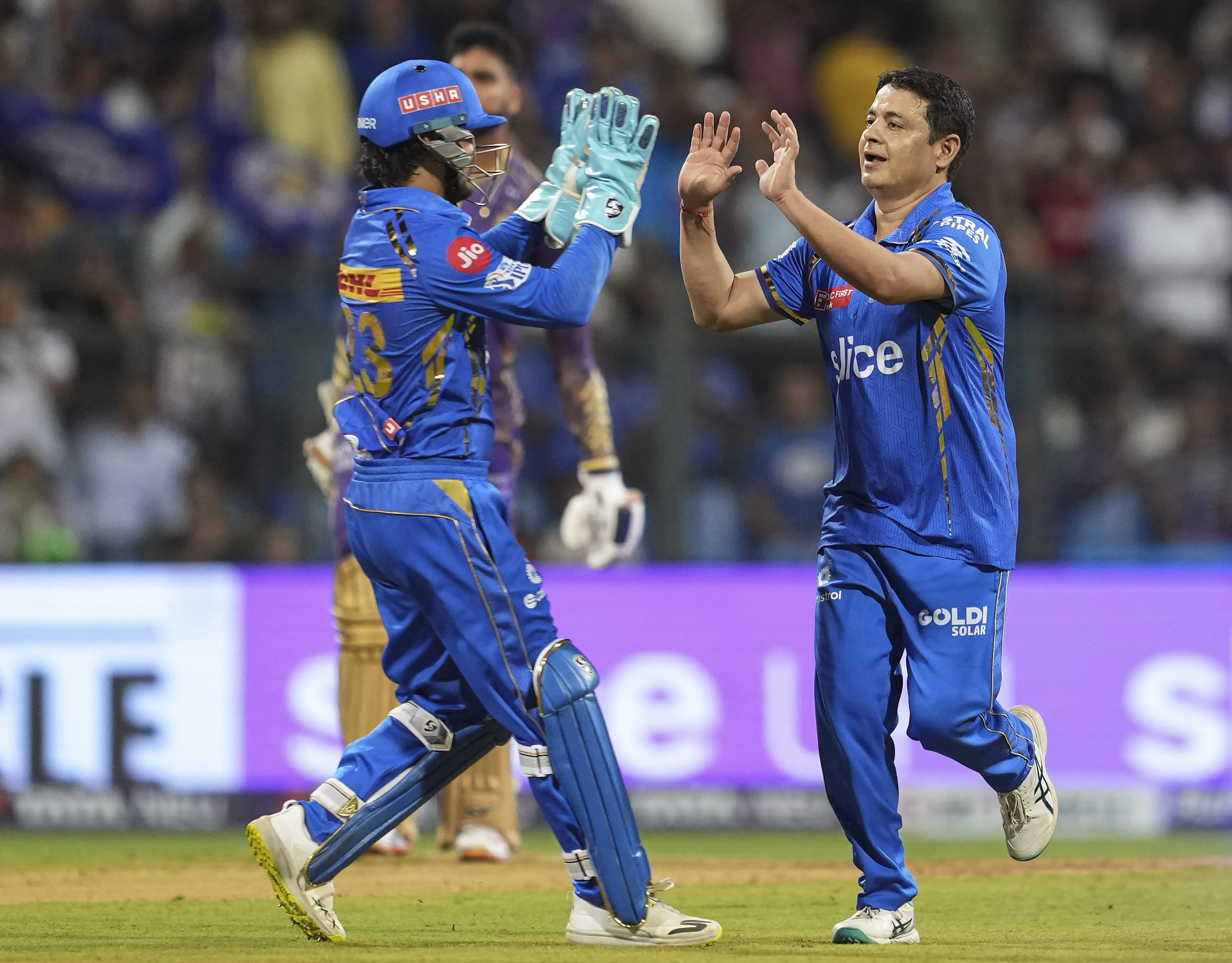 Mumbai Indians vs Kolkata Knight Riders