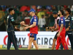 बेंगलुरू ने गुजरात टाइटंस को चार विकेट से हराया, प्लेऑफ की रेस में उम्मीदें अभी भी बरकरार, Bengaluru beat GT by 4 wickets, keep playoffs hopes alive