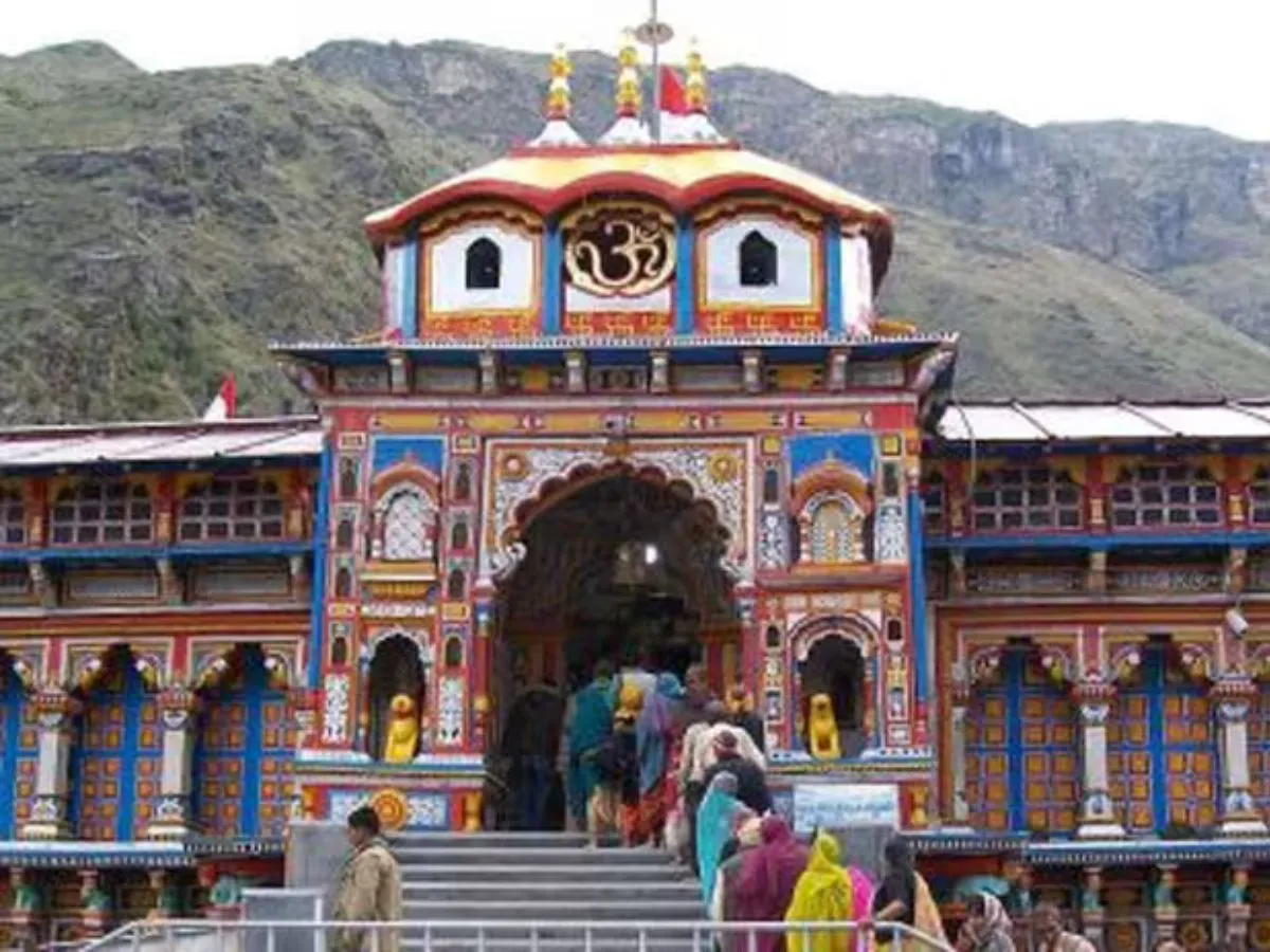 Char Dham Yatra 2024: श्रद्धालुओं के लिए खुले बदरीनाथ धाम के कपाट, चारधाम यात्रा का हुआ शुभारंभ श्रद्धालुओं के लिए खुले बदरीनाथ धाम के कपाट, चारधाम यात्रा का हुआ शुभारंभ, Char Dham Yatra 2024: Doors of Badrinath Dham opened for devotees, Char Dham Yatra started